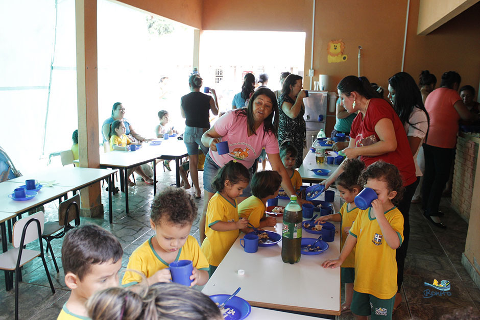 Alunos das escolas municipais ganham festa em comemoração ao Dia das Crianças em Bonito