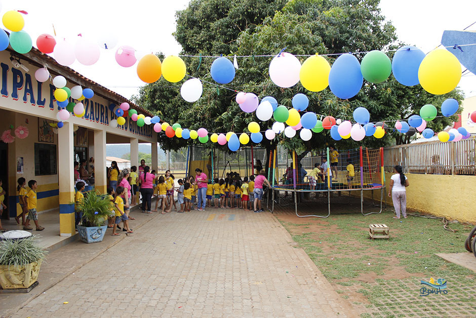 Alunos das escolas municipais ganham festa em comemoração ao Dia das Crianças em Bonito