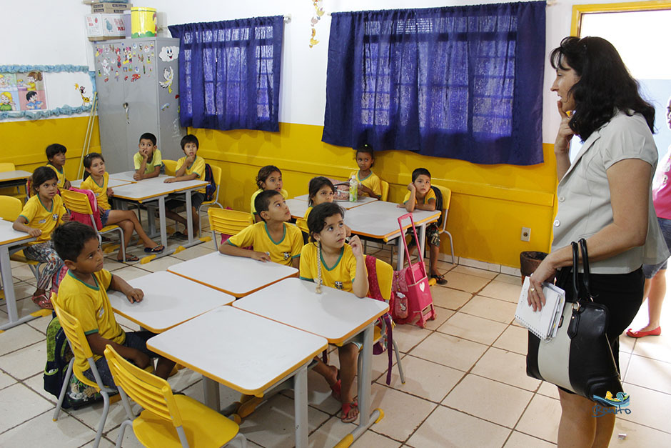Alunos das escolas municipais ganham festa em comemoração ao Dia das Crianças em Bonito