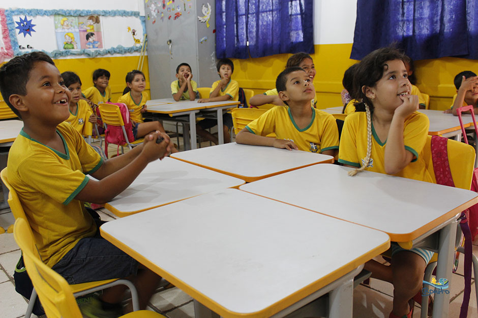 Alunos das escolas municipais ganham festa em comemoração ao Dia das Crianças em Bonito