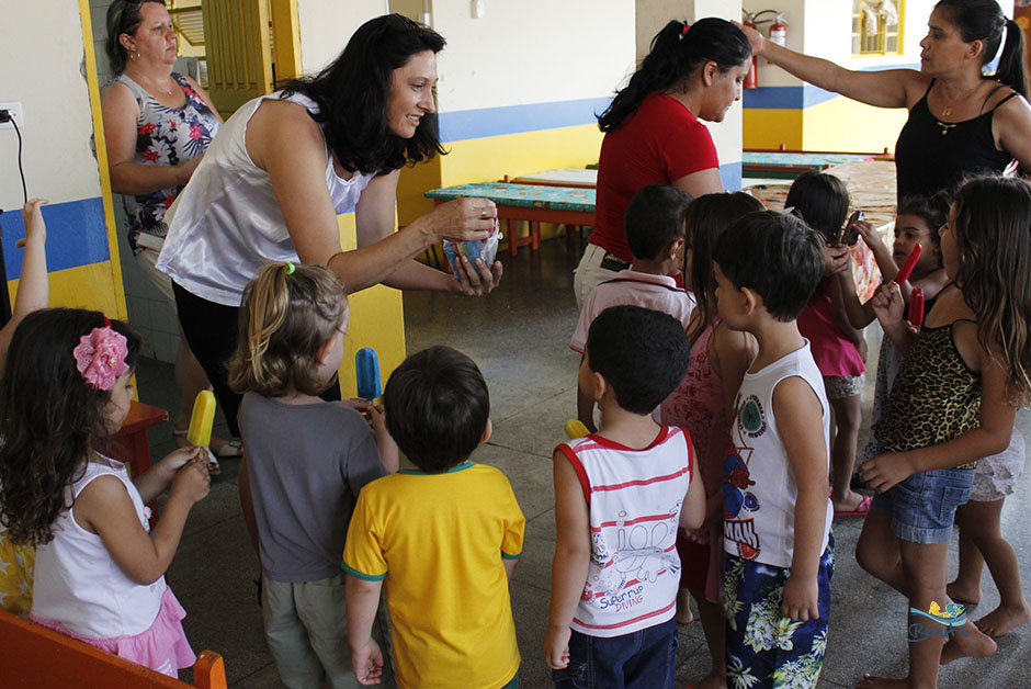 Alunos das escolas municipais ganham festa em comemoração ao Dia das Crianças em Bonito