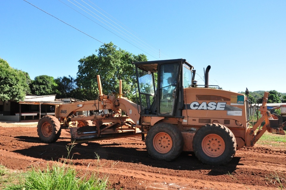 Secretarias de Obras e de Saúde realizam ações na Vila Machado