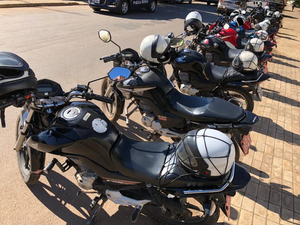 Mototaxistas realizam curso obrigatório para o exercício da profissão