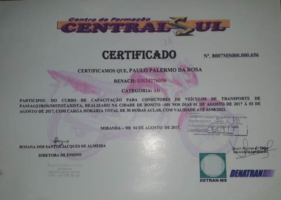Mototaxistas realizam curso obrigatório para o exercício da profissão