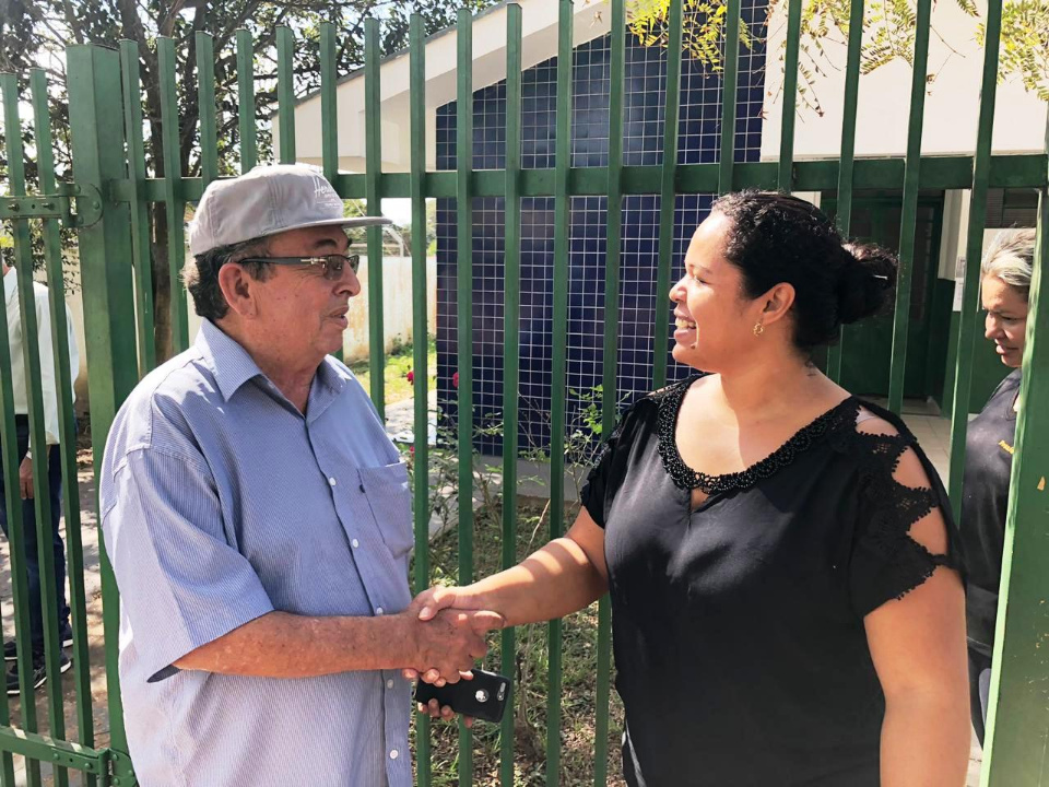 Prefeito entrega ambulância para UBS de Águas do Miranda