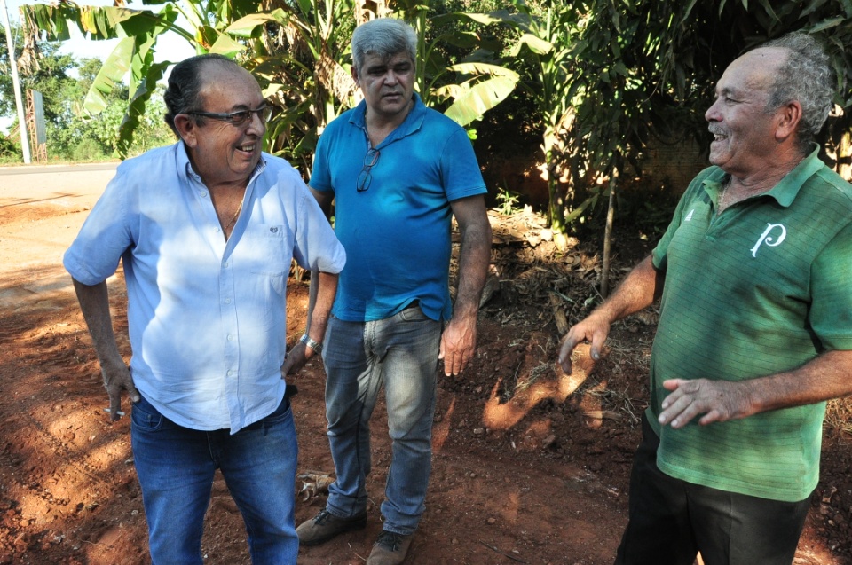 Prefeitura dá início ao asfaltamento da Vila Machado