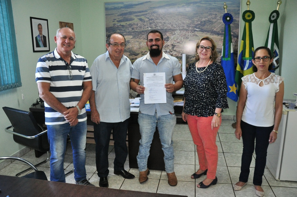 Prefeito dá posse a Guarda Vidas aprovado no concurso