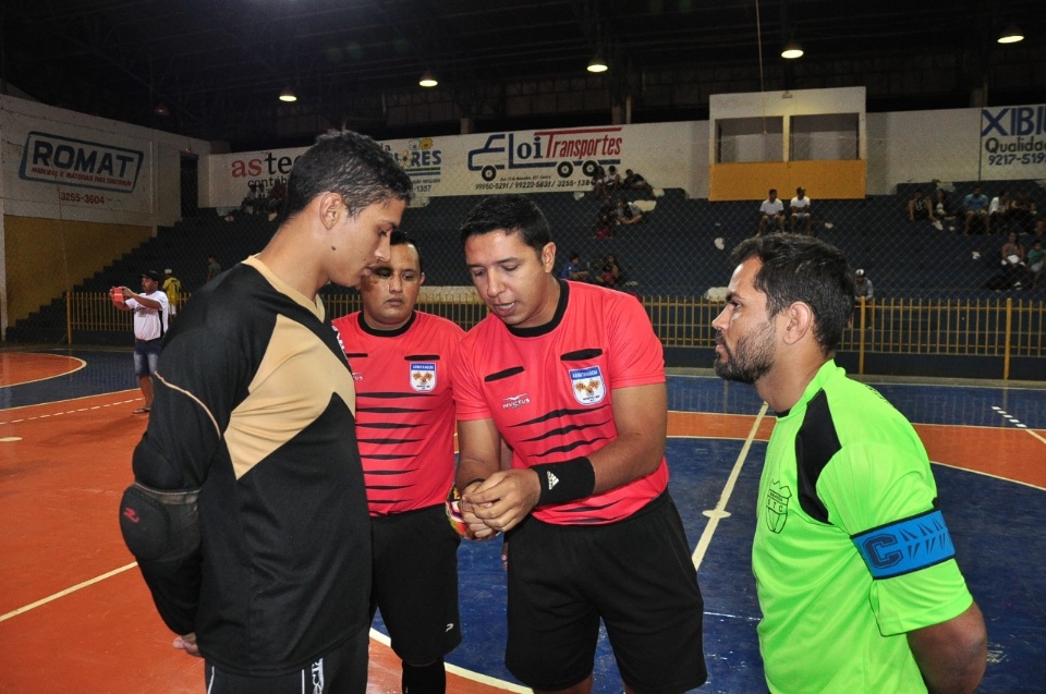Secretaria dá início ao 3º Campeonato de Futsal e Copa Ouro