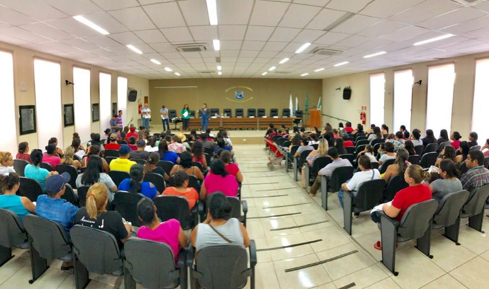 Prefeitura reúne contemplados do conjunto Rio Bonito I
