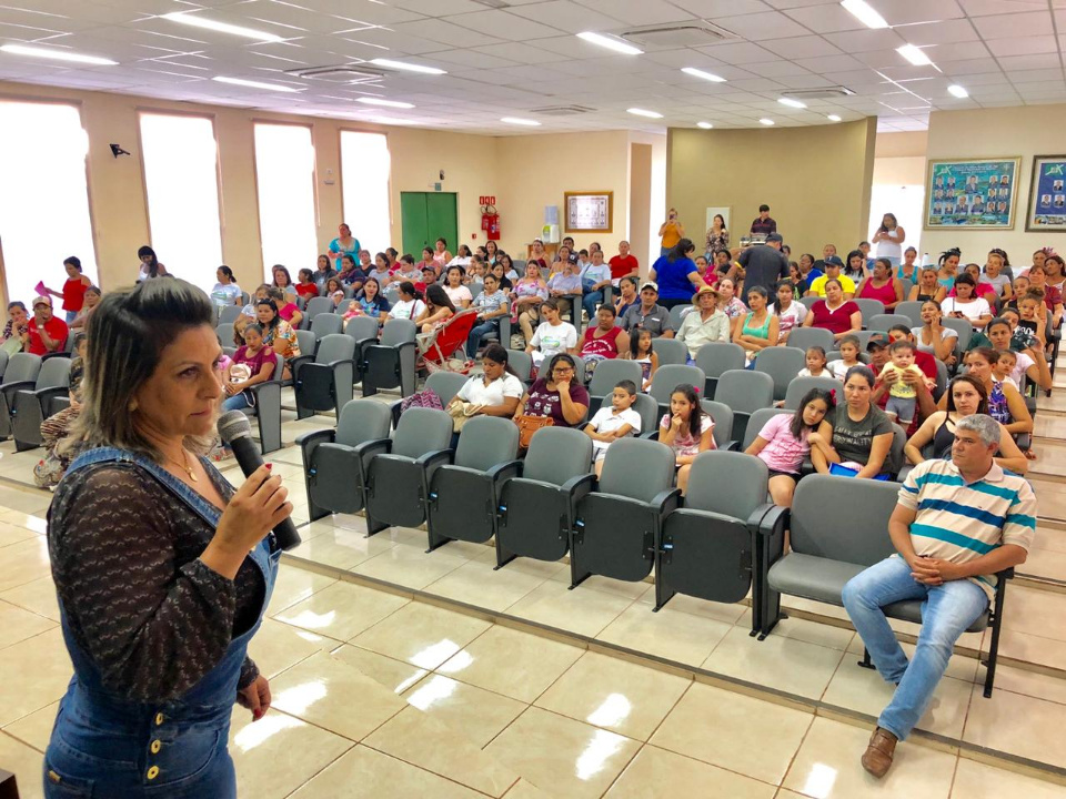 Prefeitura reúne contemplados do conjunto Rio Bonito I