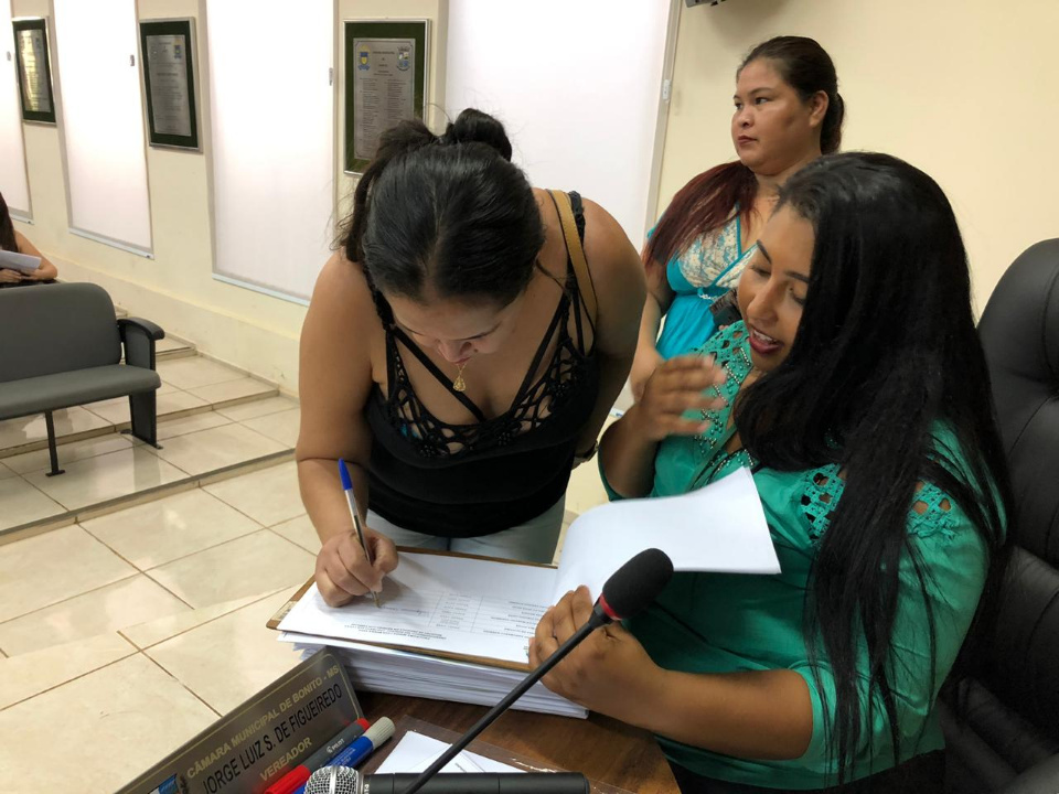 Prefeitura reúne contemplados do conjunto Rio Bonito I