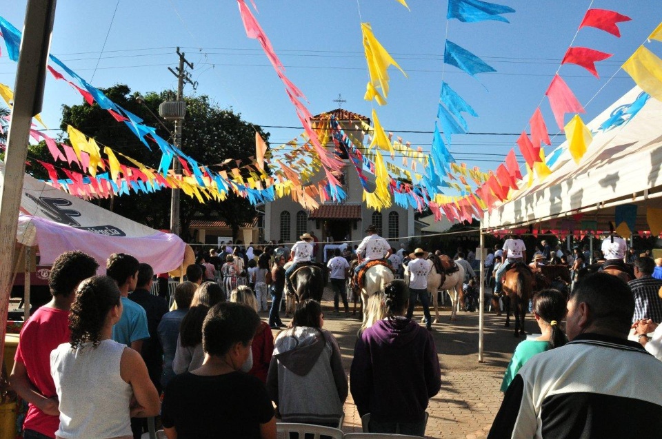 Cavalgada e pedalada comemoram a 91ª Festa de São Pedro