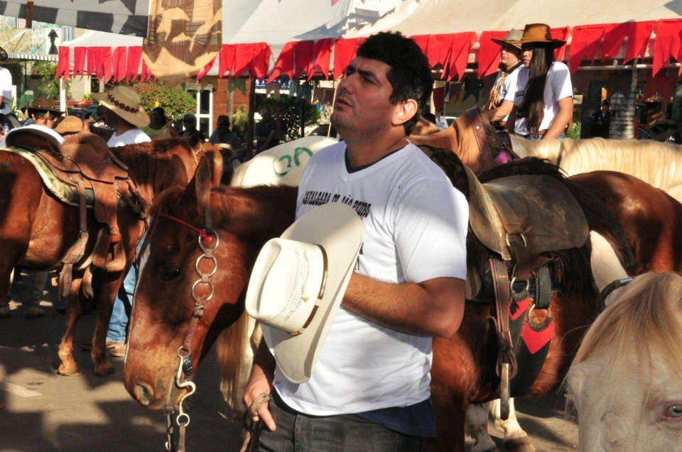 Cavalgada e pedalada comemoram a 91ª Festa de São Pedro