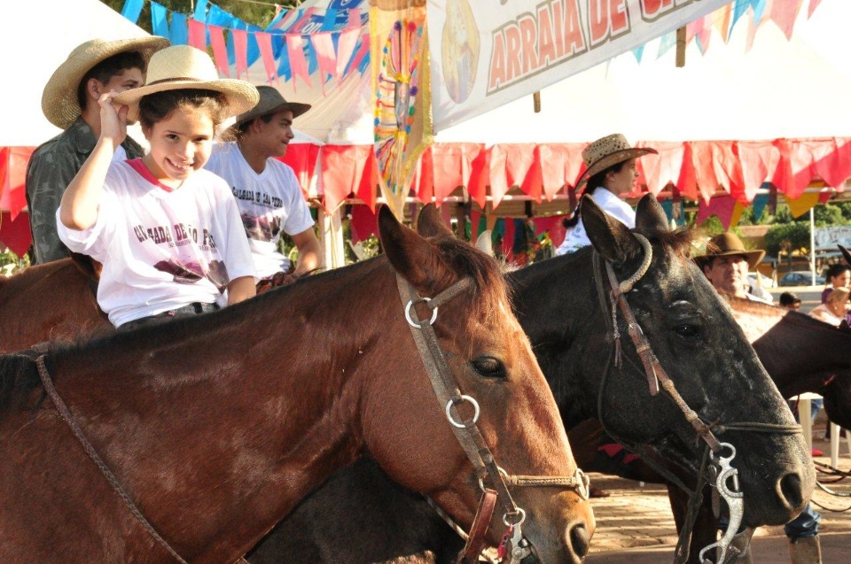 Cavalgada e pedalada comemoram a 91ª Festa de São Pedro