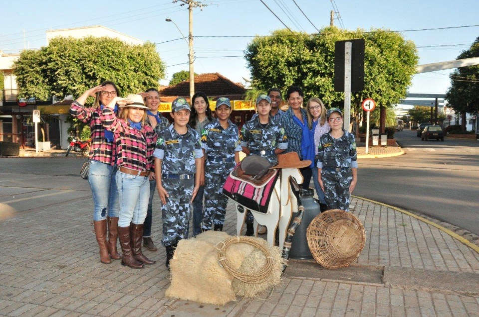 Cavalgada e pedalada comemoram a 91ª Festa de São Pedro