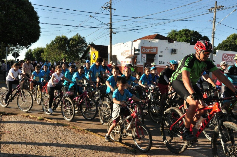 Cavalgada e pedalada comemoram a 91ª Festa de São Pedro