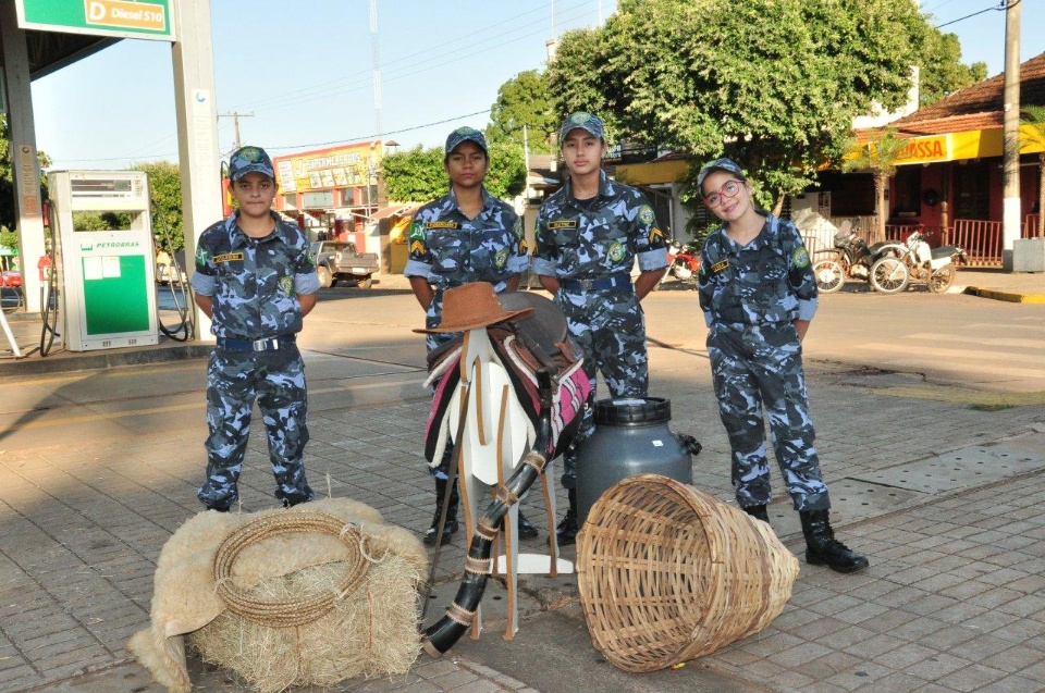 Cavalgada e pedalada comemoram a 91ª Festa de São Pedro
