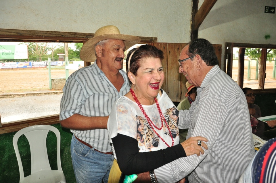 Projeto Conviver Idosos realiza "Arraiá da Mió Idade"