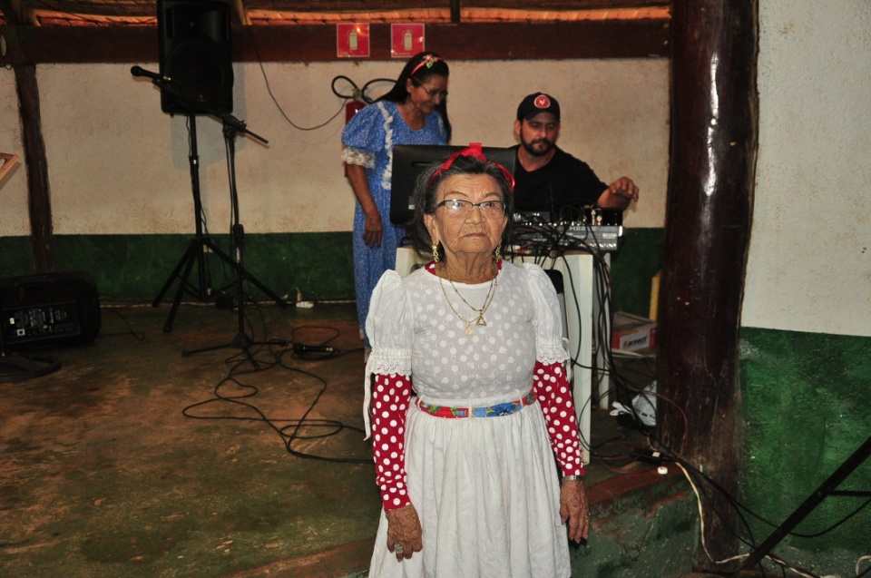 Projeto Conviver Idosos realiza "Arraiá da Mió Idade"