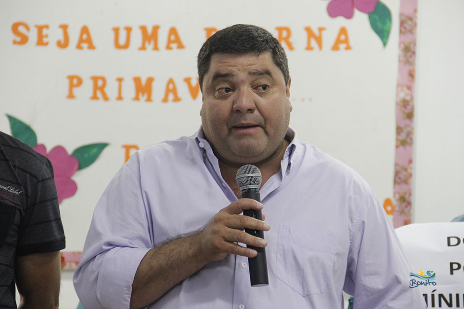 Prefeitura de Bonito entrega feijão para a população