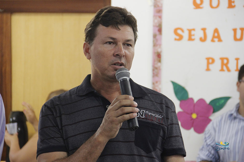 Prefeitura de Bonito entrega feijão para a população