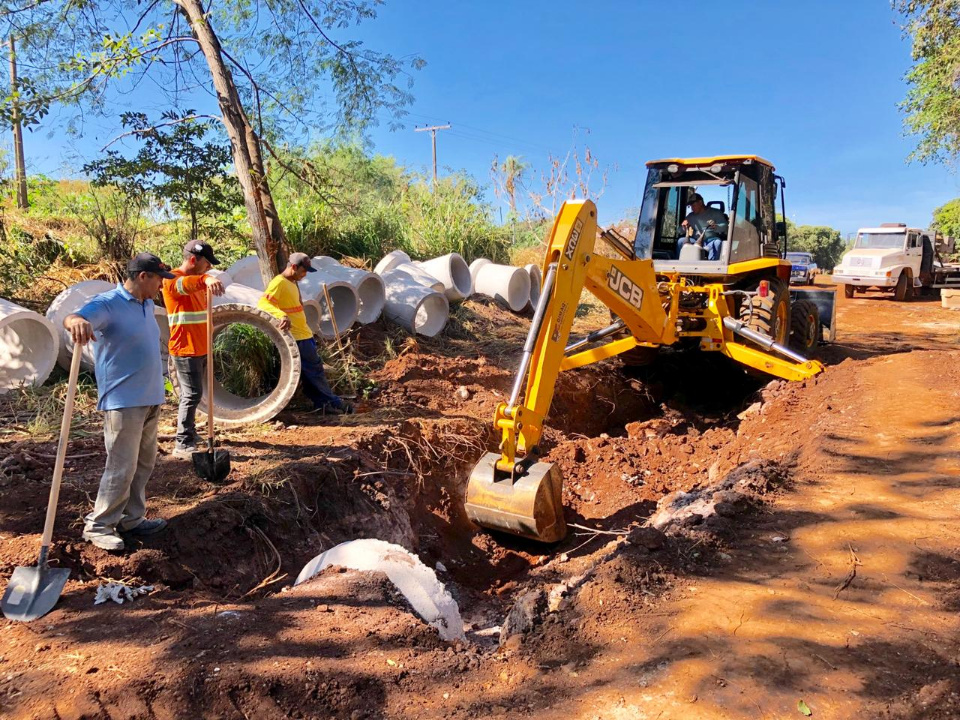 Rede de drenagem da Vila Machado utilizará 1.048 metros de tubos