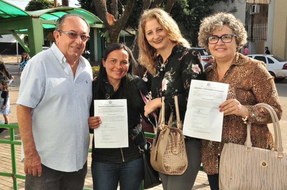Prefeito dá posse a mais 33 candidatos aprovados no concurso