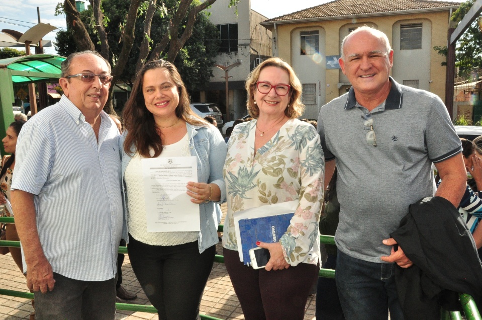 Prefeito dá posse a mais 33 candidatos aprovados no concurso
