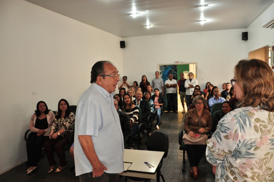 Prefeito dá posse a mais 33 candidatos aprovados no concurso