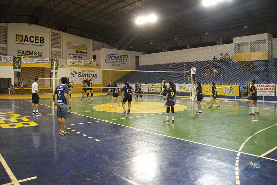 Confira a galeria de fotos das finais do vôlei na Copa ACEB