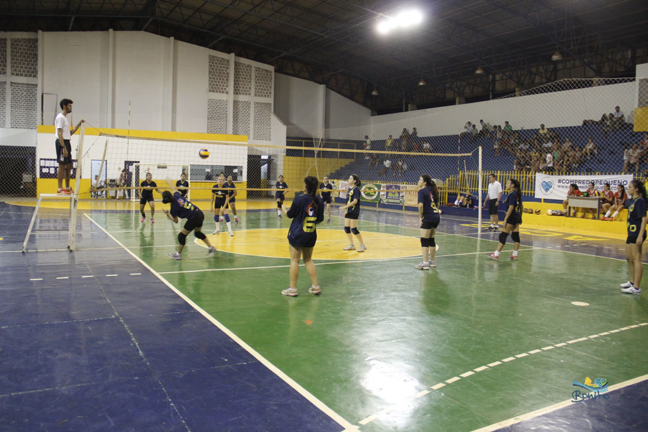 Confira a galeria de fotos das finais do vôlei na Copa ACEB