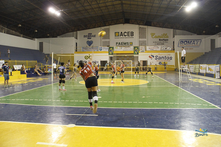 Confira a galeria de fotos das finais do vôlei na Copa ACEB