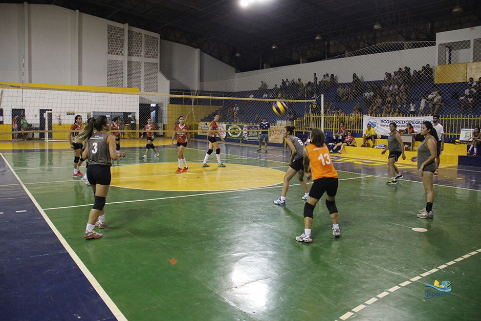 Confira a galeria de fotos das finais do vôlei na Copa ACEB