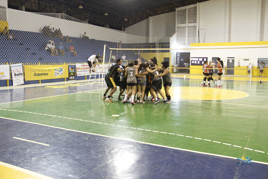 Confira a galeria de fotos das finais do vôlei na Copa ACEB