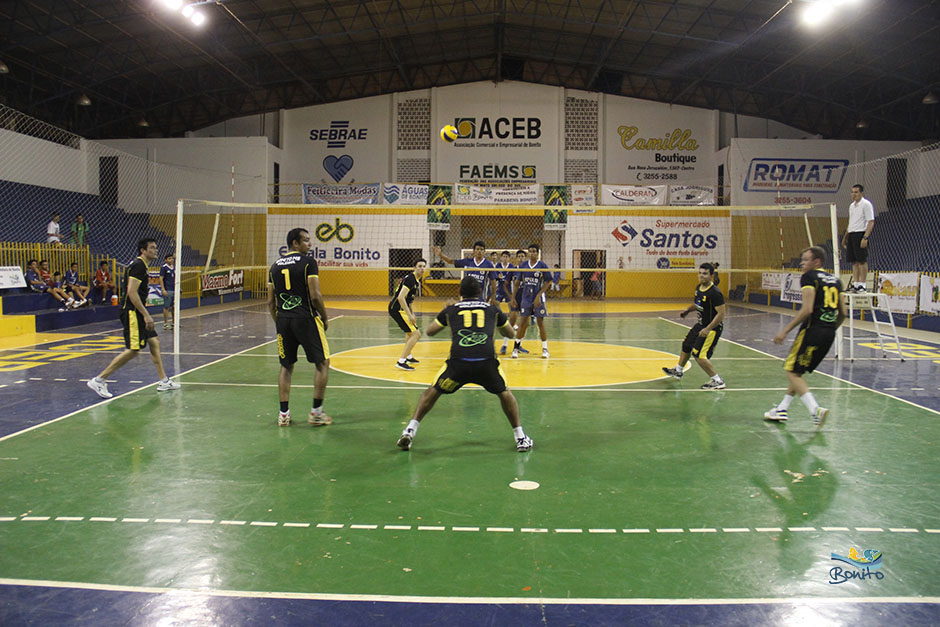 Confira a galeria de fotos das finais do vôlei na Copa ACEB