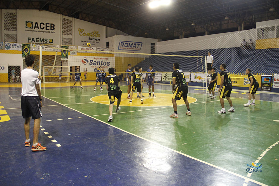 Confira a galeria de fotos das finais do vôlei na Copa ACEB