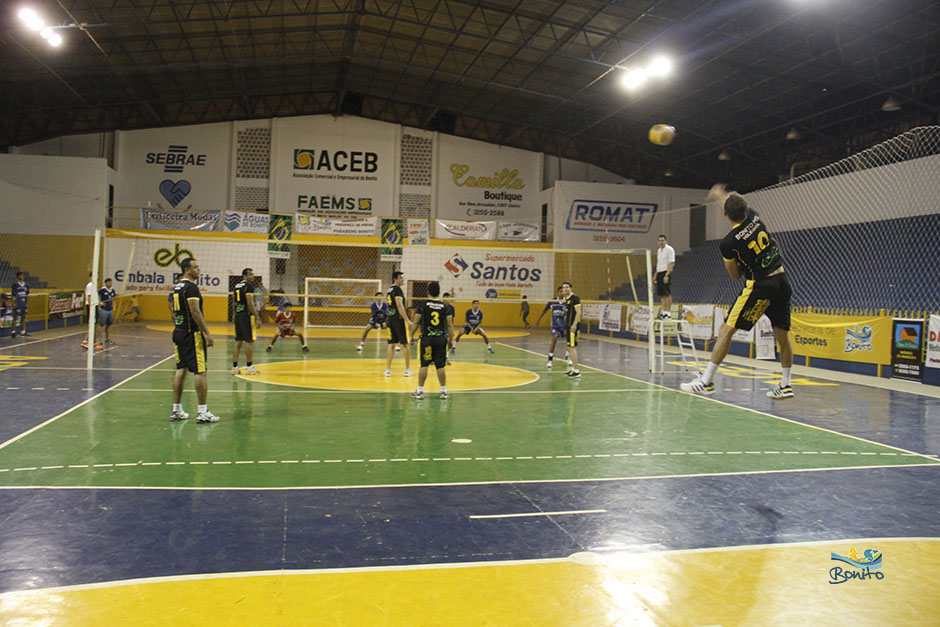 Confira a galeria de fotos das finais do vôlei na Copa ACEB