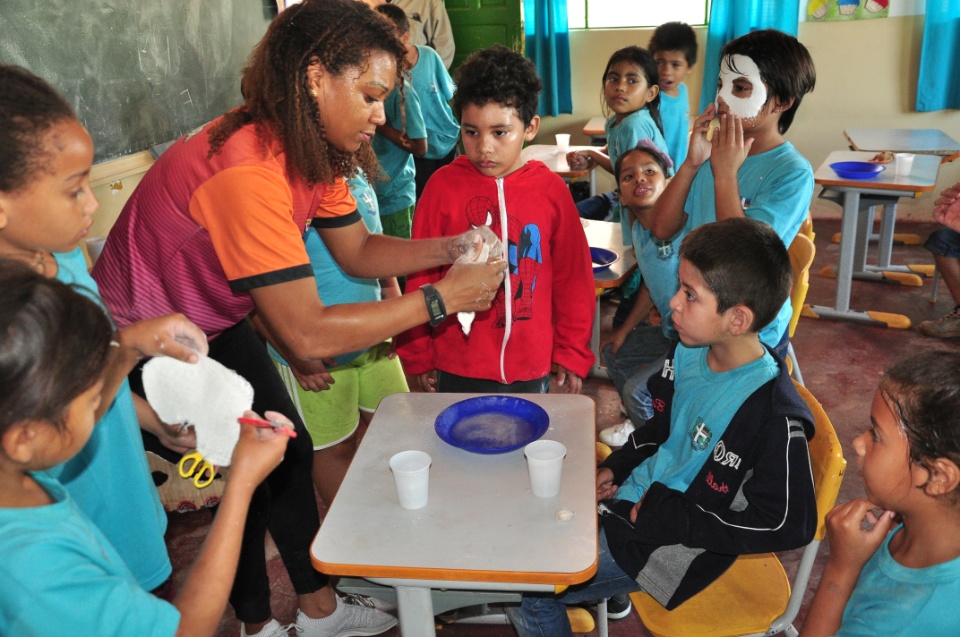 Escola Vitalina Vargas recebe oficinas do 20º Festival de Inverno