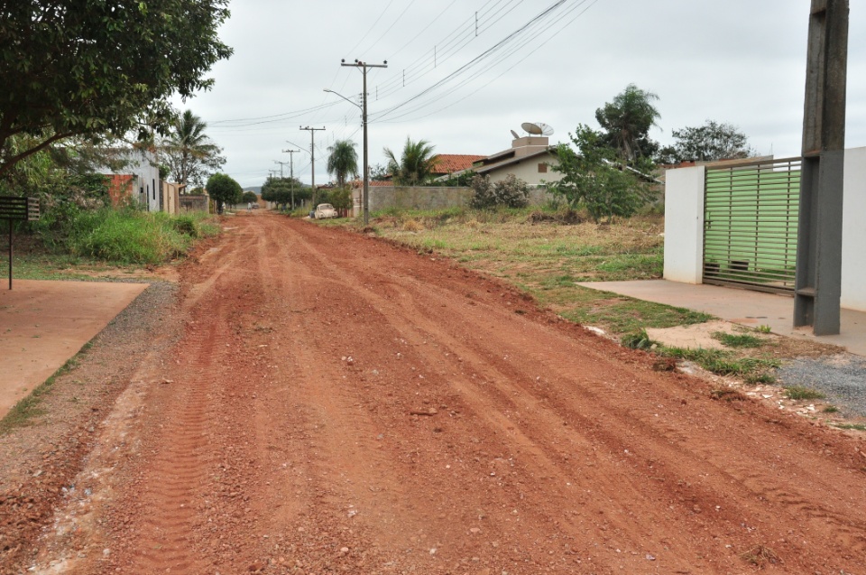 Prefeitura efetua o patrolamento do Portal do Rio Formoso