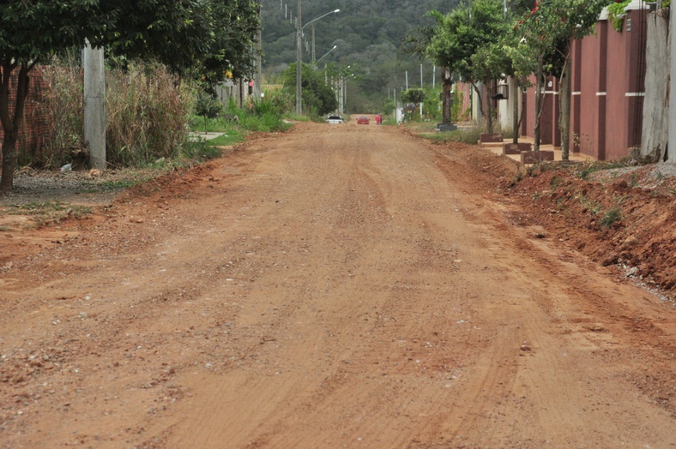 Prefeitura efetua o patrolamento do Portal do Rio Formoso
