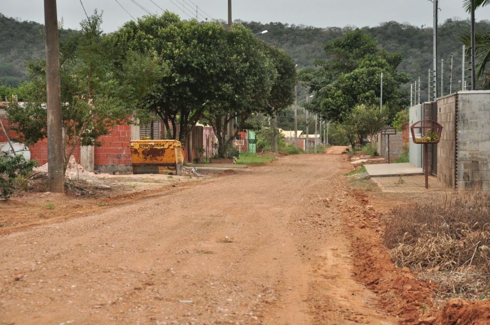 Prefeitura efetua o patrolamento do Portal do Rio Formoso