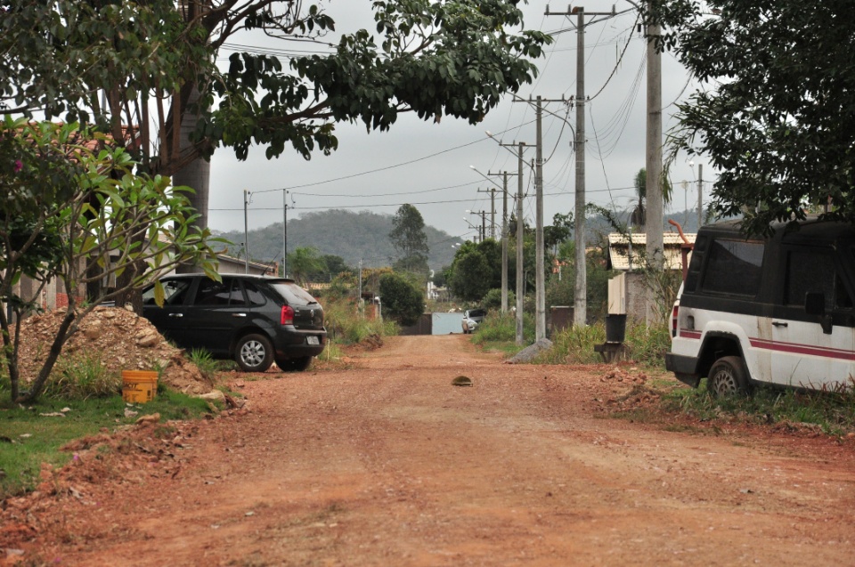 Prefeitura efetua o patrolamento do Portal do Rio Formoso