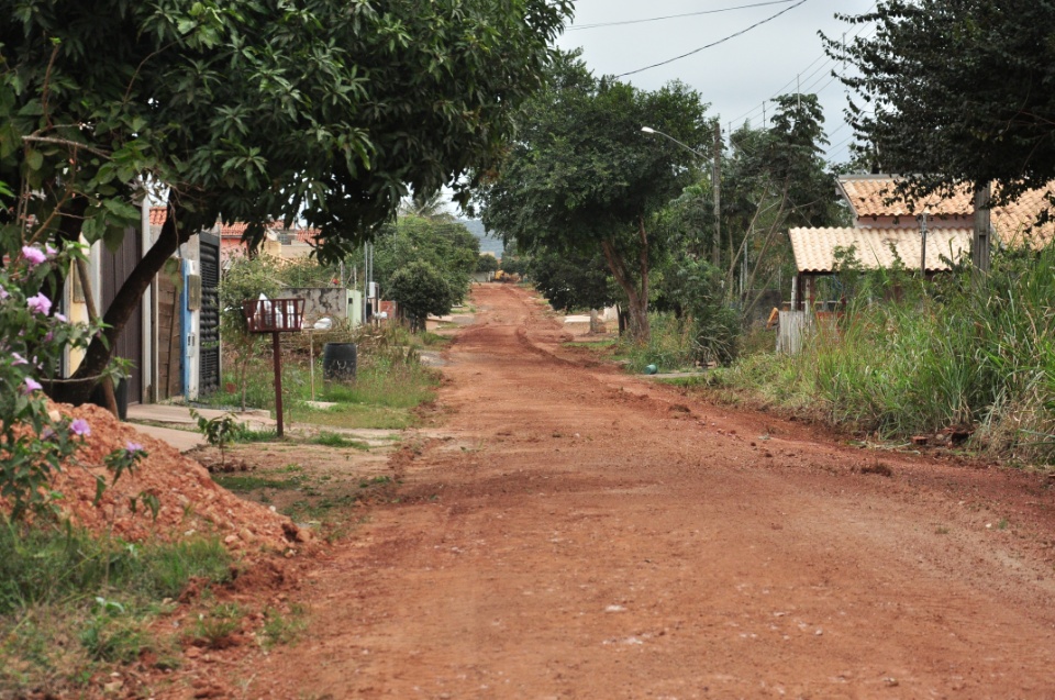Prefeitura efetua o patrolamento do Portal do Rio Formoso
