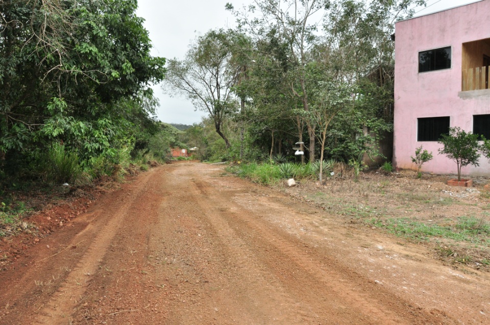 Prefeitura efetua o patrolamento do Portal do Rio Formoso