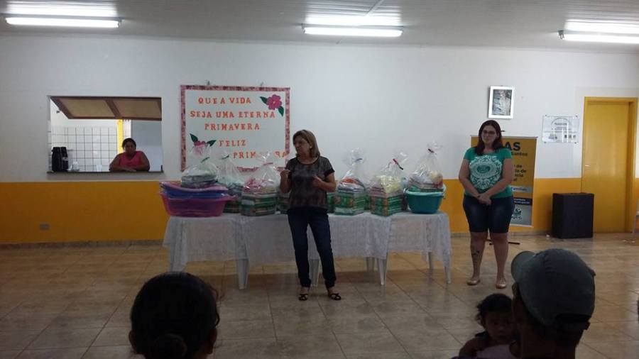 Assistência Social faz entrega de kits bebê para as gestantes participantes do Paif