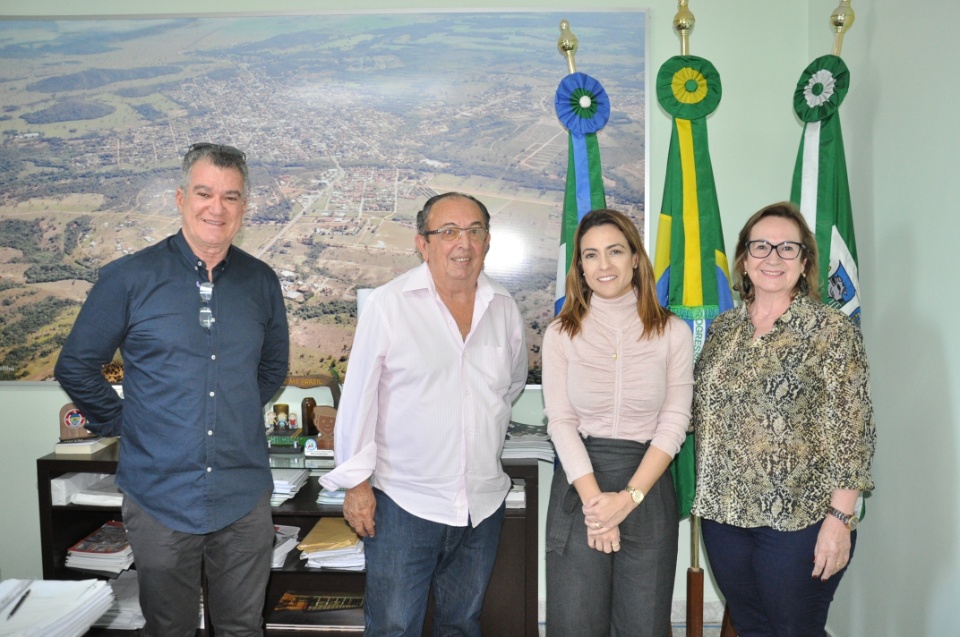 Prefeito Odilson recebe visita da senadora Soraya Thronicke