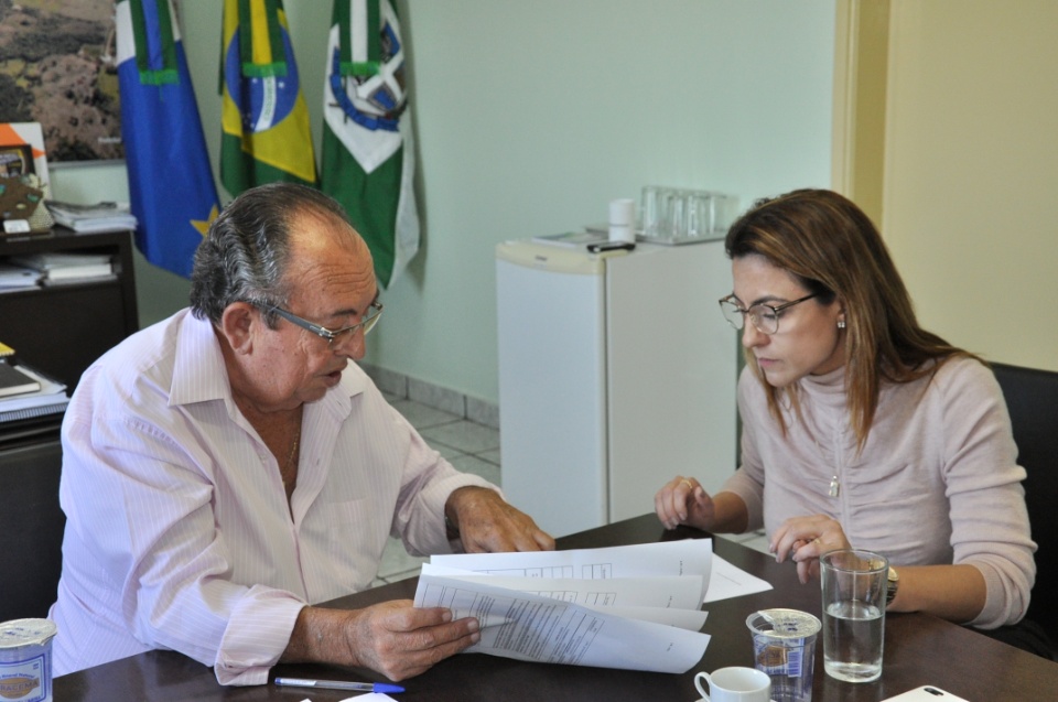 Prefeito Odilson recebe visita da senadora Soraya Thronicke