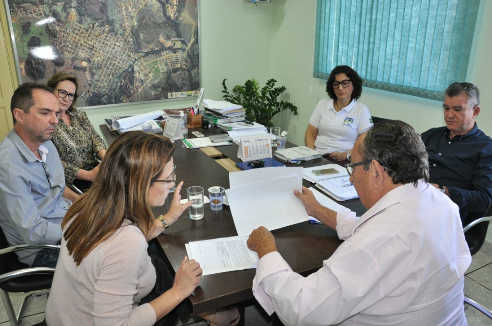 Prefeito Odilson recebe visita da senadora Soraya Thronicke