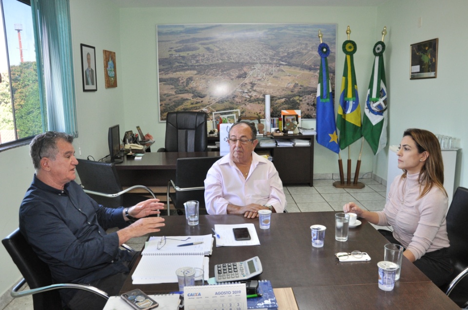 Prefeito Odilson recebe visita da senadora Soraya Thronicke