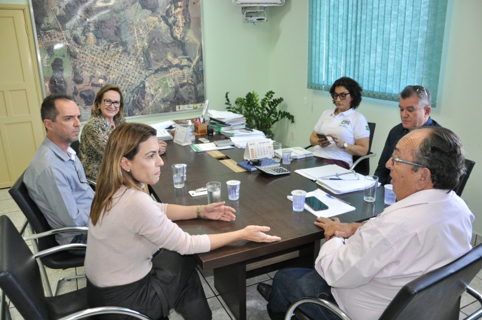 Prefeito Odilson recebe visita da senadora Soraya Thronicke